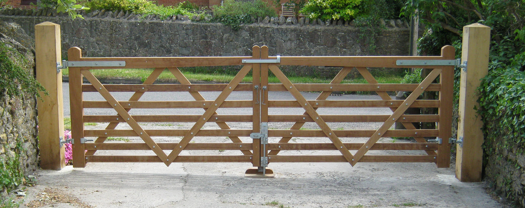 Dorset gates